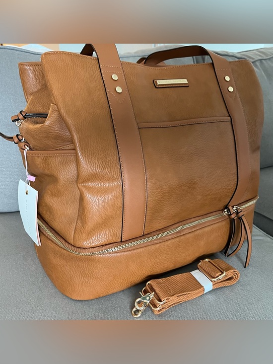 Poppy & Peonies Handbags - BNWT - Poppy & Peonies Voyageur bag in Cognac